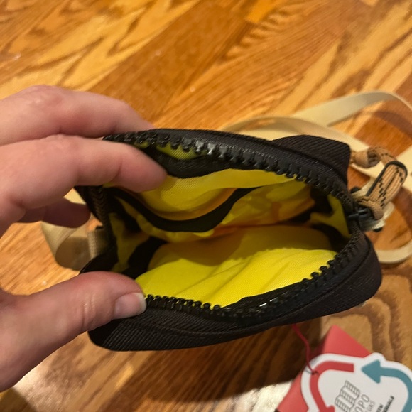 Topo Mini shoulder bag- NWT - Picture 2 of 3